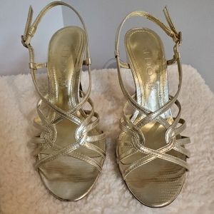 Aldo size 5 gold sandal